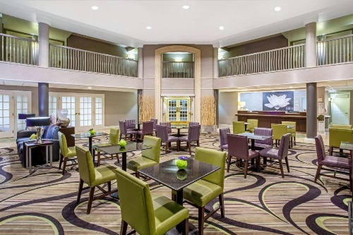 La Quinta Inn & Suites by Wyndham Tucson Airport image 25