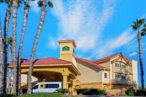 La Quinta Inn & Suites by Wyndham Tucson Airport image 29